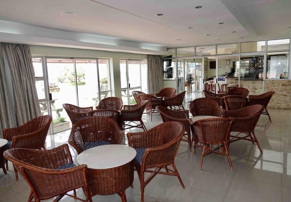 Villa Whales & Waves à Hermanus Extérieur photo
